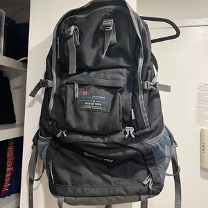 40L backpack. great condition.